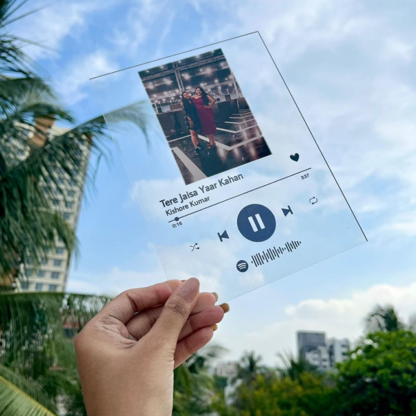 Tere_jaisa_yar_kahan_Spotify_Frame_295b6439-707a-4d54-99be-852c5dd49fb9 Spotify Frame 2